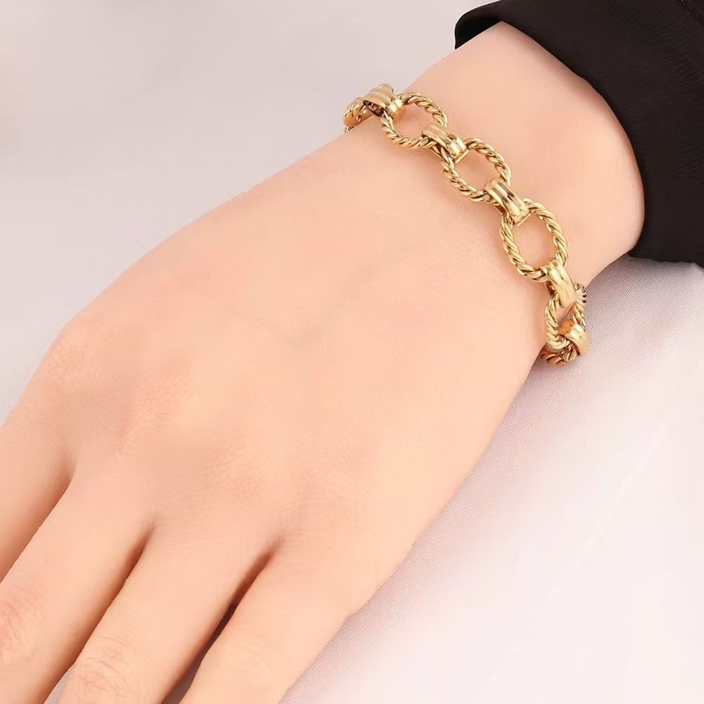 MYKI Twisted Oval Link Chain Bracelet – Anti-Tarnish Statement Design(MKBRAD877-SSYI)