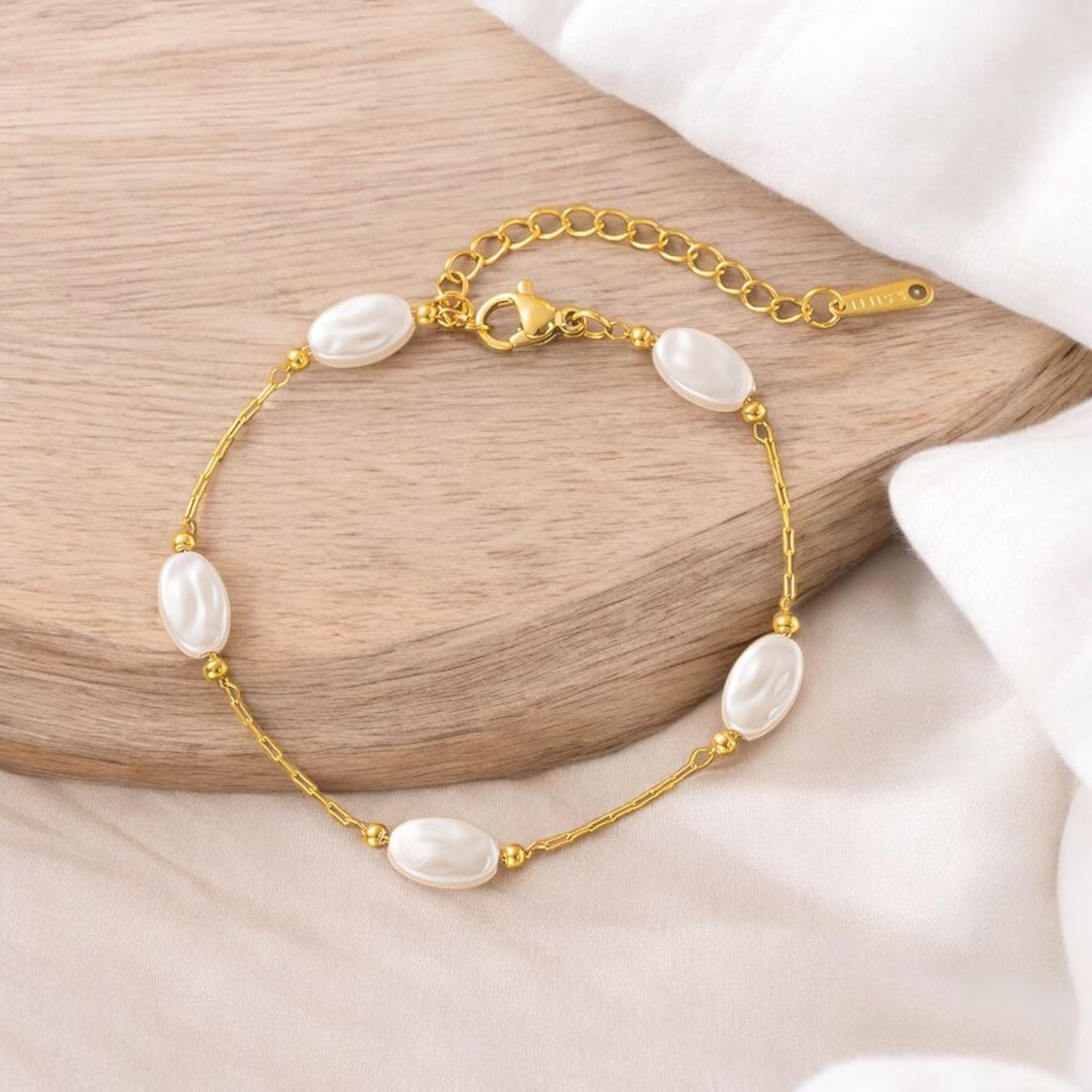 MYKI Gold-Plated Oval Pearl Bead Chain Bracelet – Anti-Tarnish Minimal Style(MKBRAD886G-SSYI)