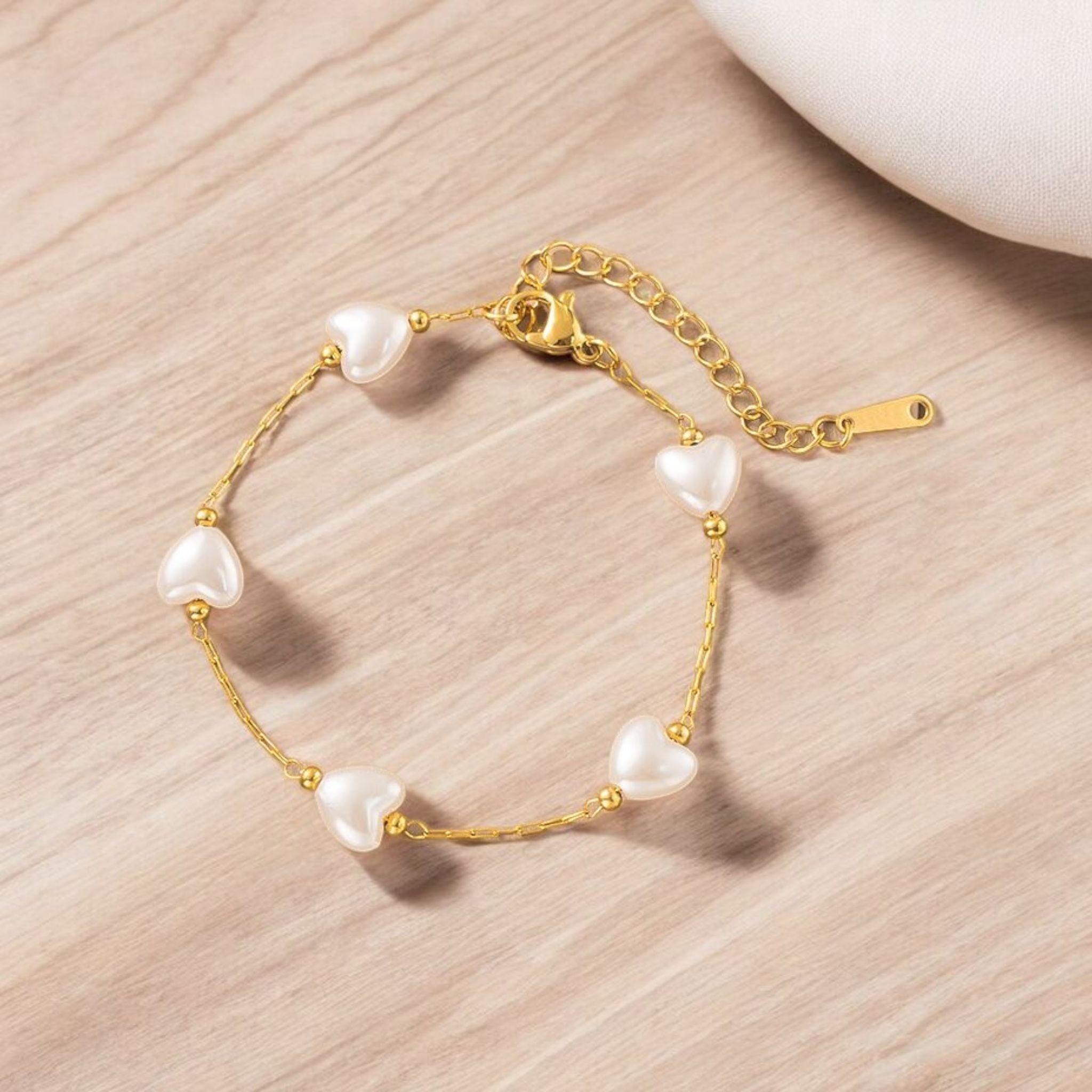 MYKI Gold-Plated Heart Pearl Bead Bracelet – Anti-Tarnish Cute Design(MKBRAD888G-SSYI)
