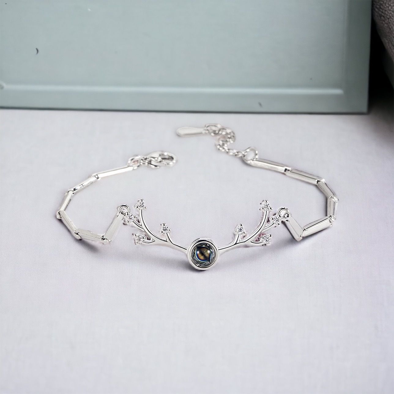 MYKI I LOVE YOU in 100 Language Projection Bracelet (MKBRAD443)