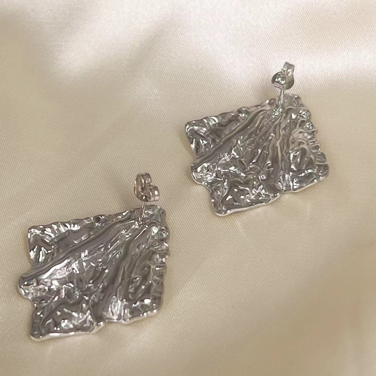 MYKI Crumpled Textured Anti Tarnish Earrings | MYKI (MKERCH1018-SSYI)