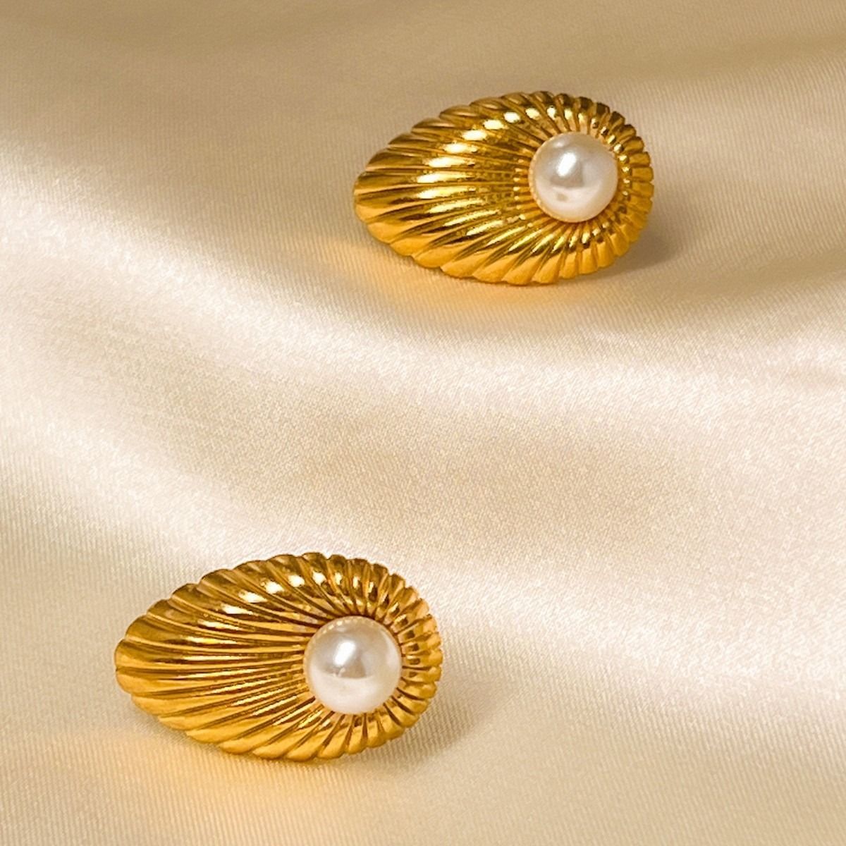 MYKI Pearl Teardrop Anti Tarnish Earrings | MYKI (MKERCH1023-SSYI)