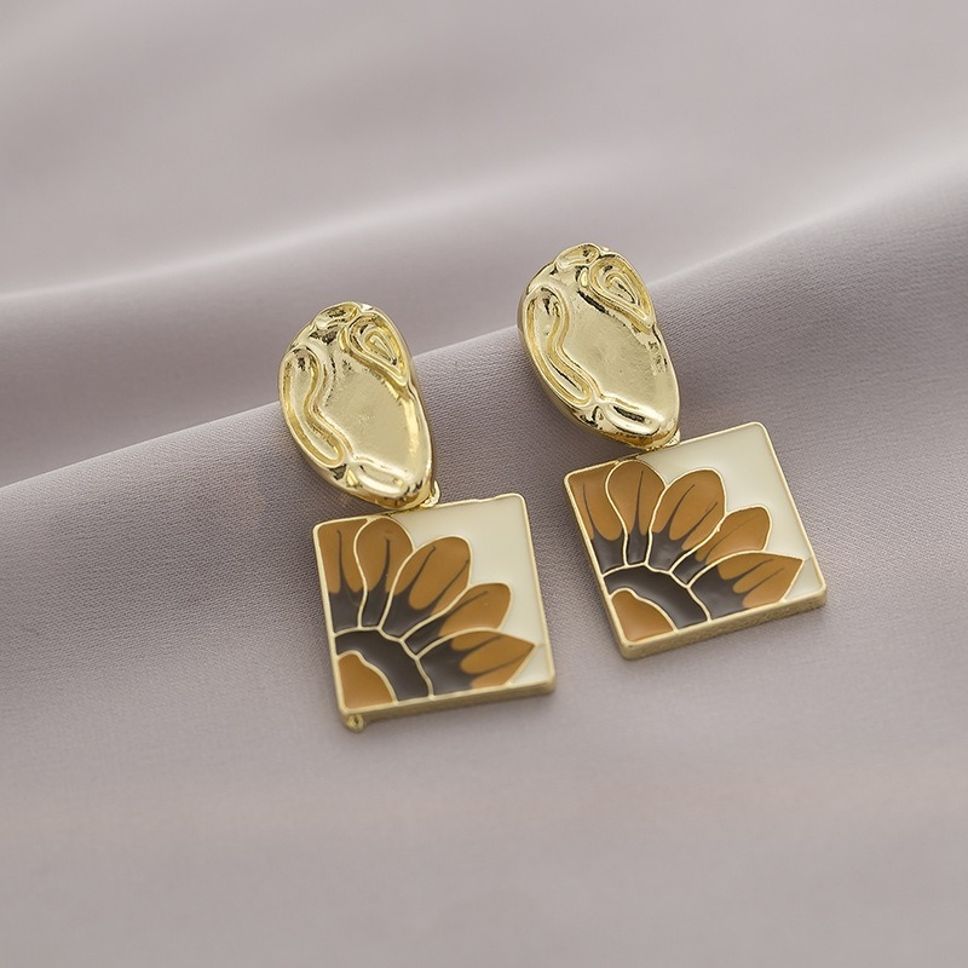 MYKI Gold & Brown Floral Square Korean Drop Earrings | MYKI (MKERCH852CP-ANT)
