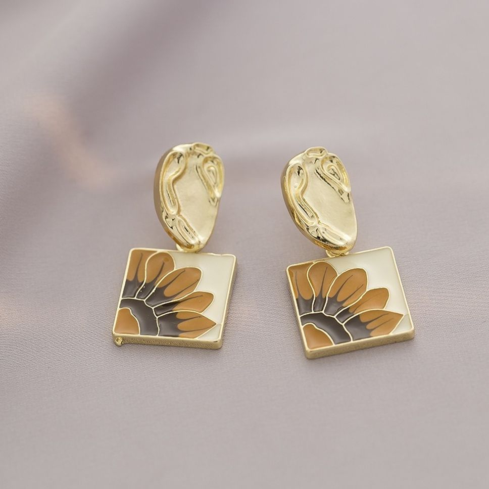 MYKI Gold & Brown Floral Square Korean Drop Earrings | MYKI (MKERCH852CP-ANT)