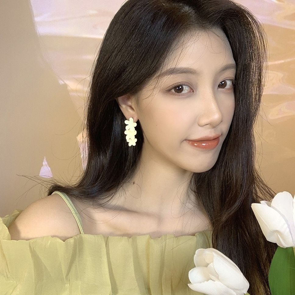 MYKI Matte Cream Floral Long Korean Earrings | MYKI (MKERCH857CP-ANT)