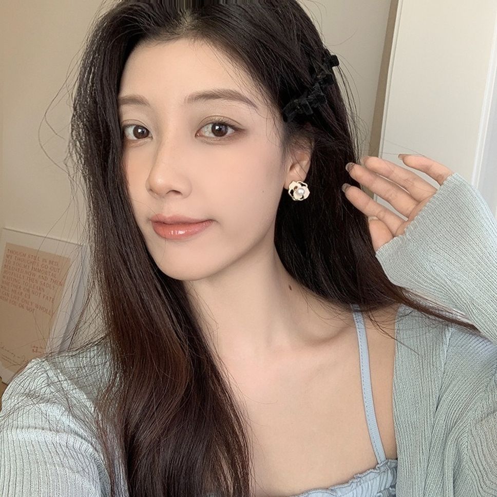 MYKI Pearl Petal Flower Korean Stud Earrings (MKERCH889CP-ANT)