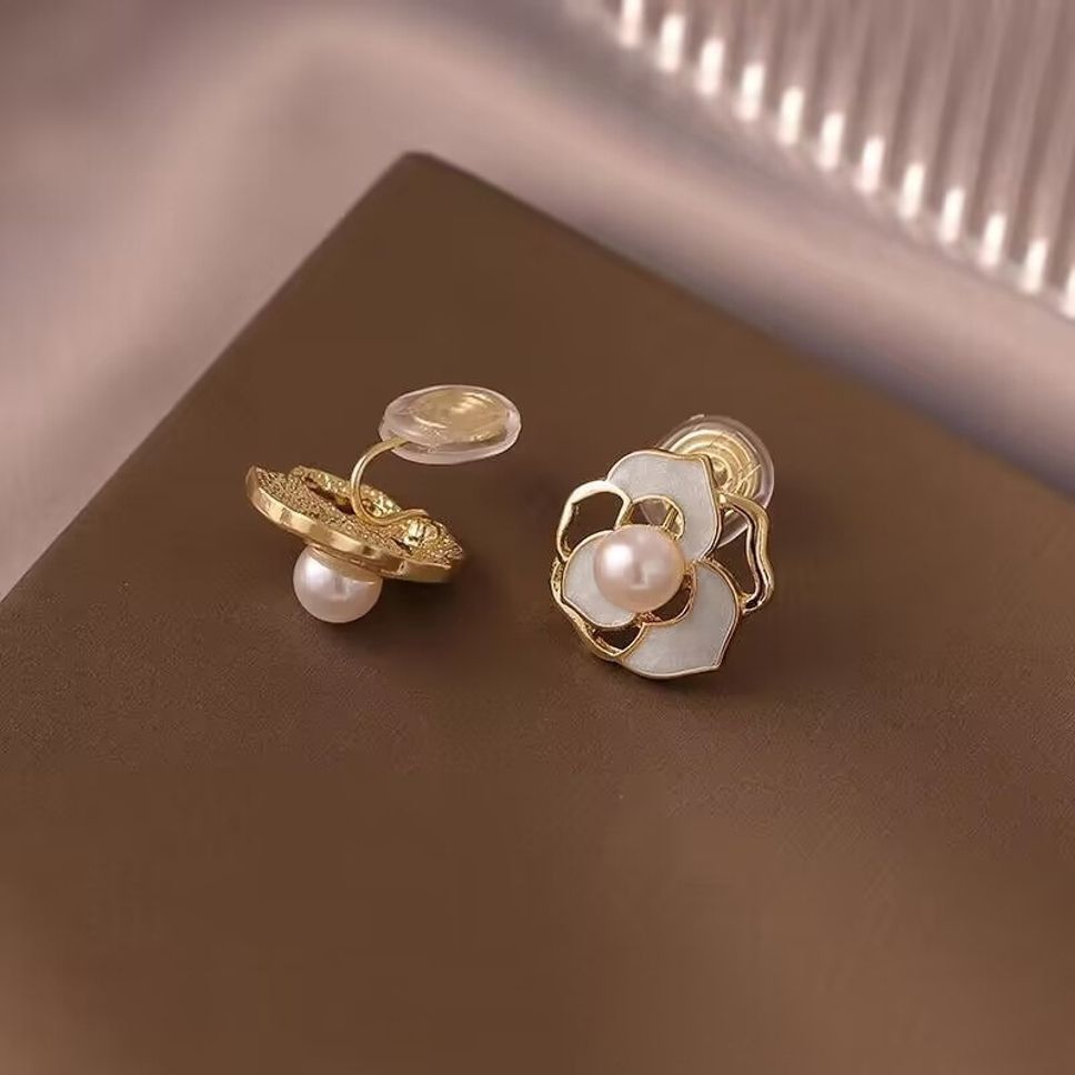 MYKI Pearl Petal Flower Korean Stud Earrings (MKERCH889CP-ANT)