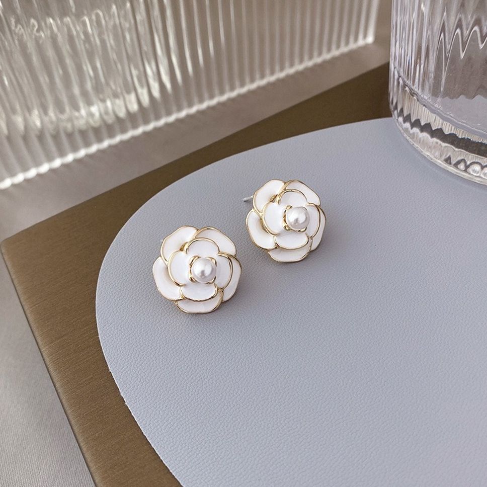 MYKI White Enamel Flower Pearl Korean Stud Earrings (MKERCH890CP-ANT)