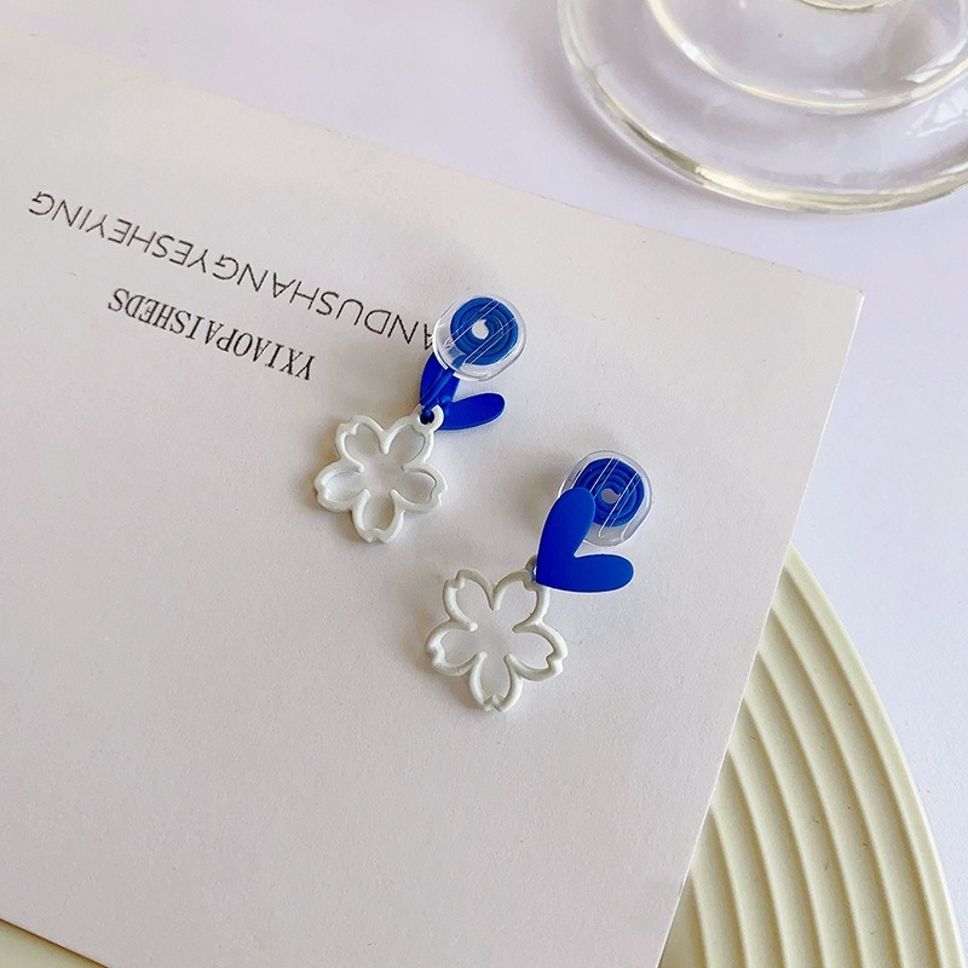MYKI Blue Heart Floral Korean Stud Earrings (MKERCH904CP-ANT)