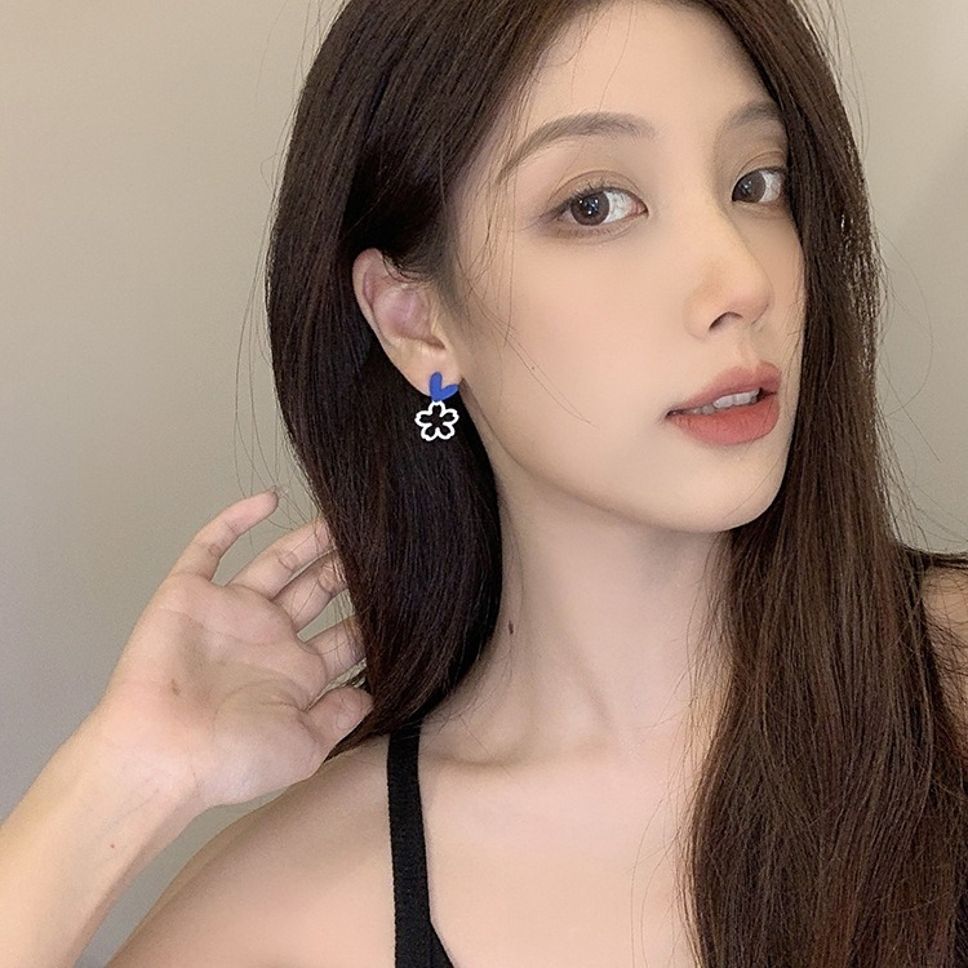 MYKI Blue Heart Floral Korean Stud Earrings (MKERCH904CP-ANT)