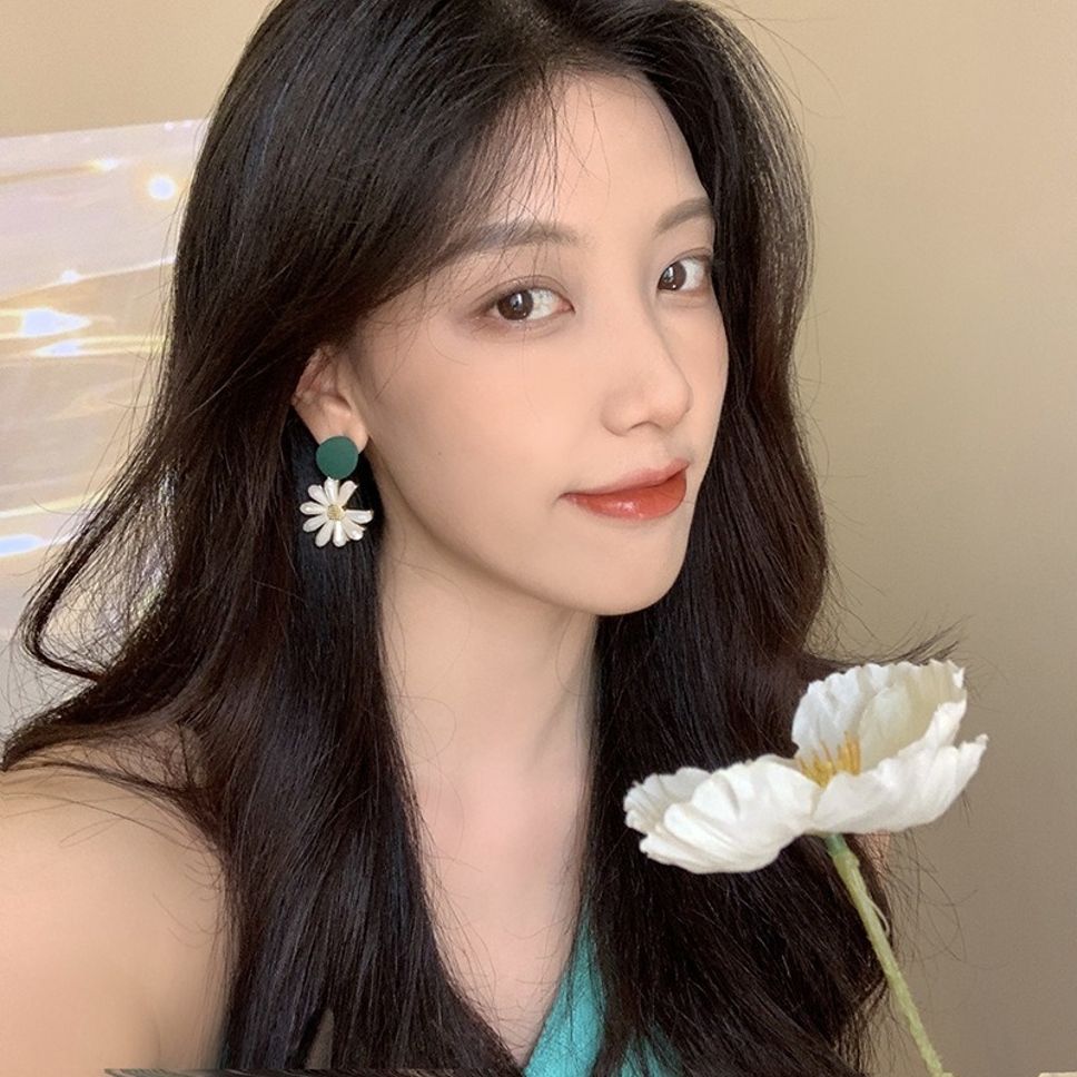 MYKI White Daisy Green Top Korean Dangle Earrings (MKERCH910CP-ANT)