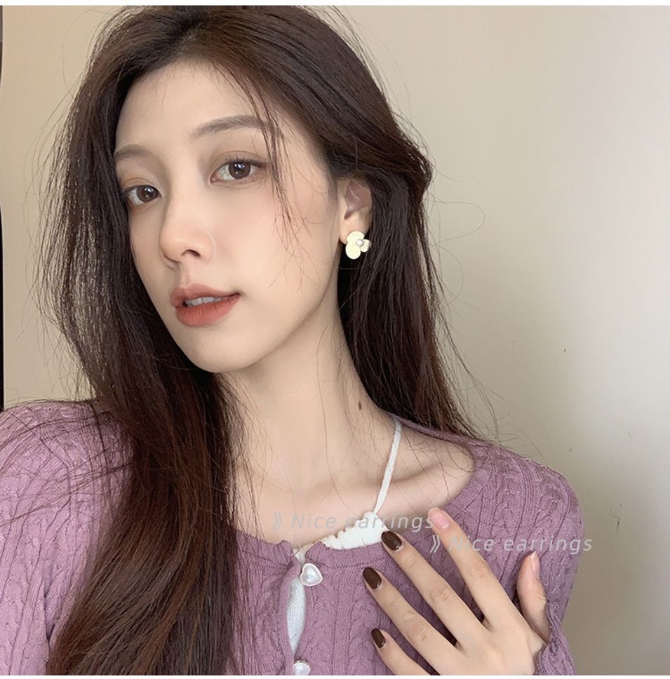 MYKI Yellow Flower Pearl Stud Korean Earrings (MKERCH913PI-ANT)