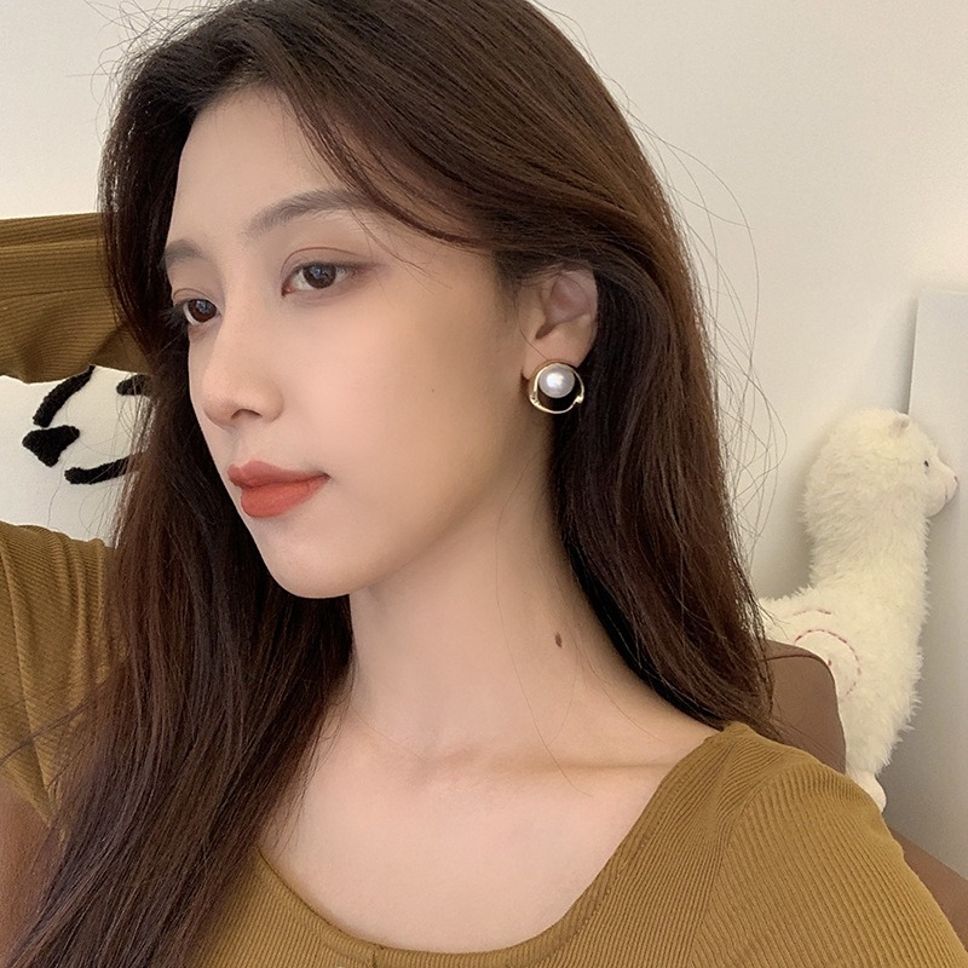 MYKI Minimal Gold Loop Pearl Stud Korean Earrings (MKERCH921CP-ANT)