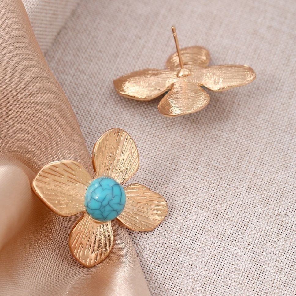 MYKI Gold Plated Blue Stone Floral Anti-Tarnish Stud Earrings (MKERCH935G-SSYI)
