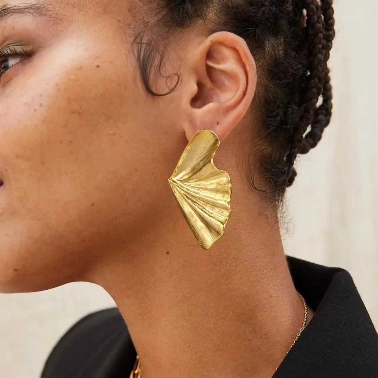 MYKI Gold Plated Leaf Fan Anti-Tarnish Earrings (MKERCH969G-SSYI)