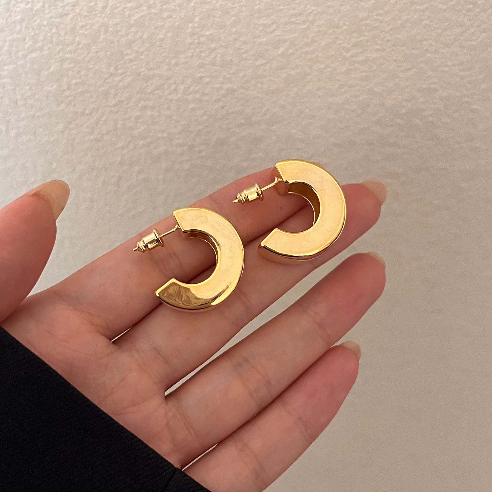 MYKI Gold Plated Anti-Tarnish Chunky Hoop Earrings (MKERCH978G-SSYI)