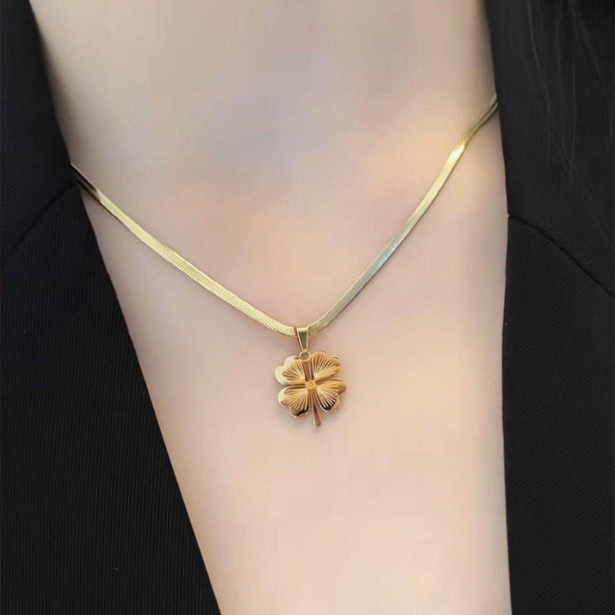 MYKI Ravishing Stainless Steel Pendant (MK739G-SSYI)