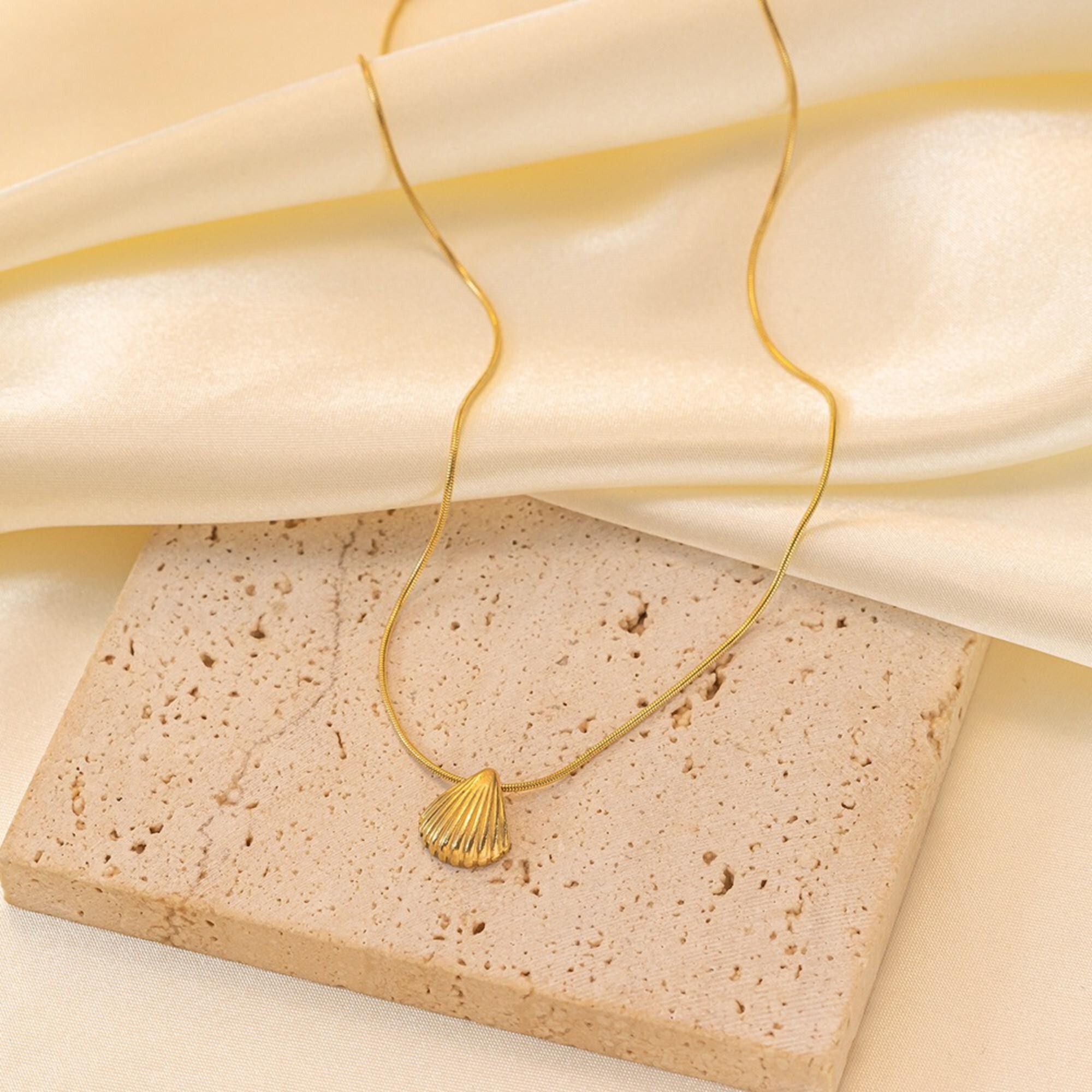 MYKI Anti-Tarnish Shell Pendant Chain (MK768-SSYI)