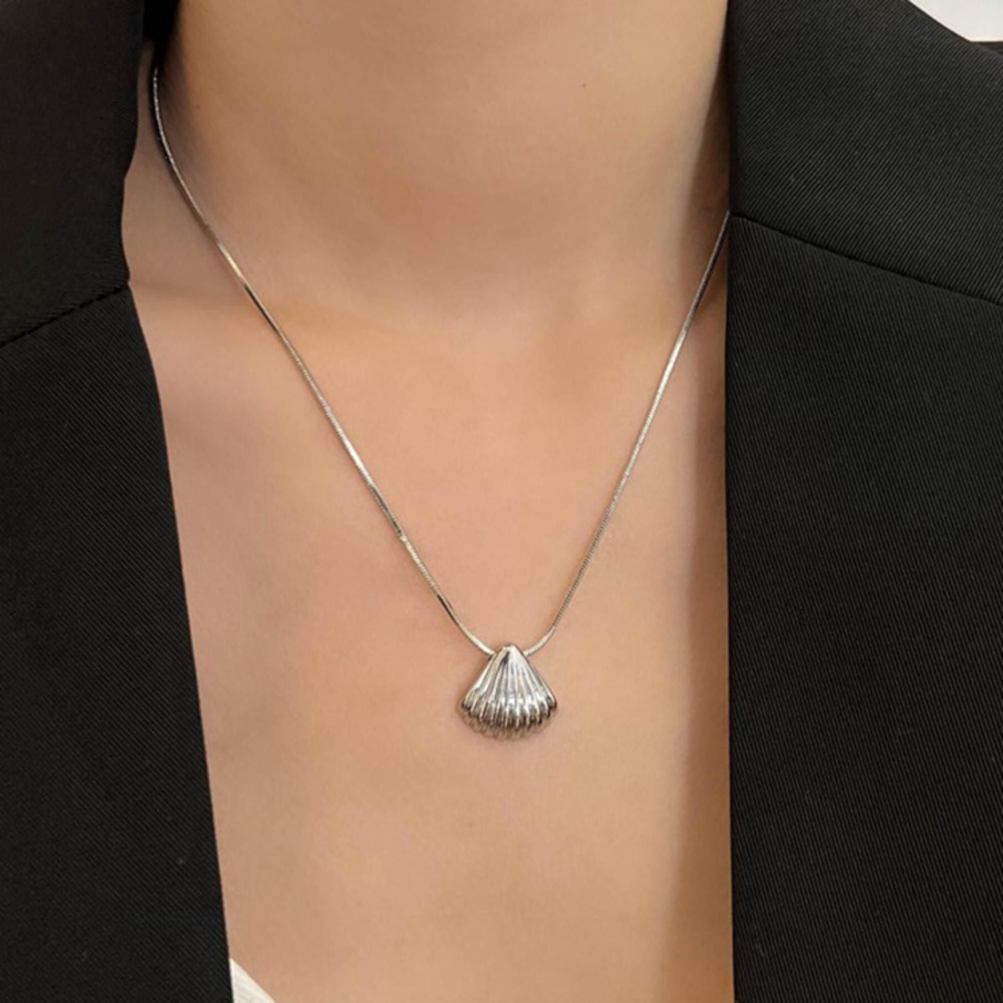 MYKI Anti-Tarnish Shell Pendant Chain (MK768-SSYI)