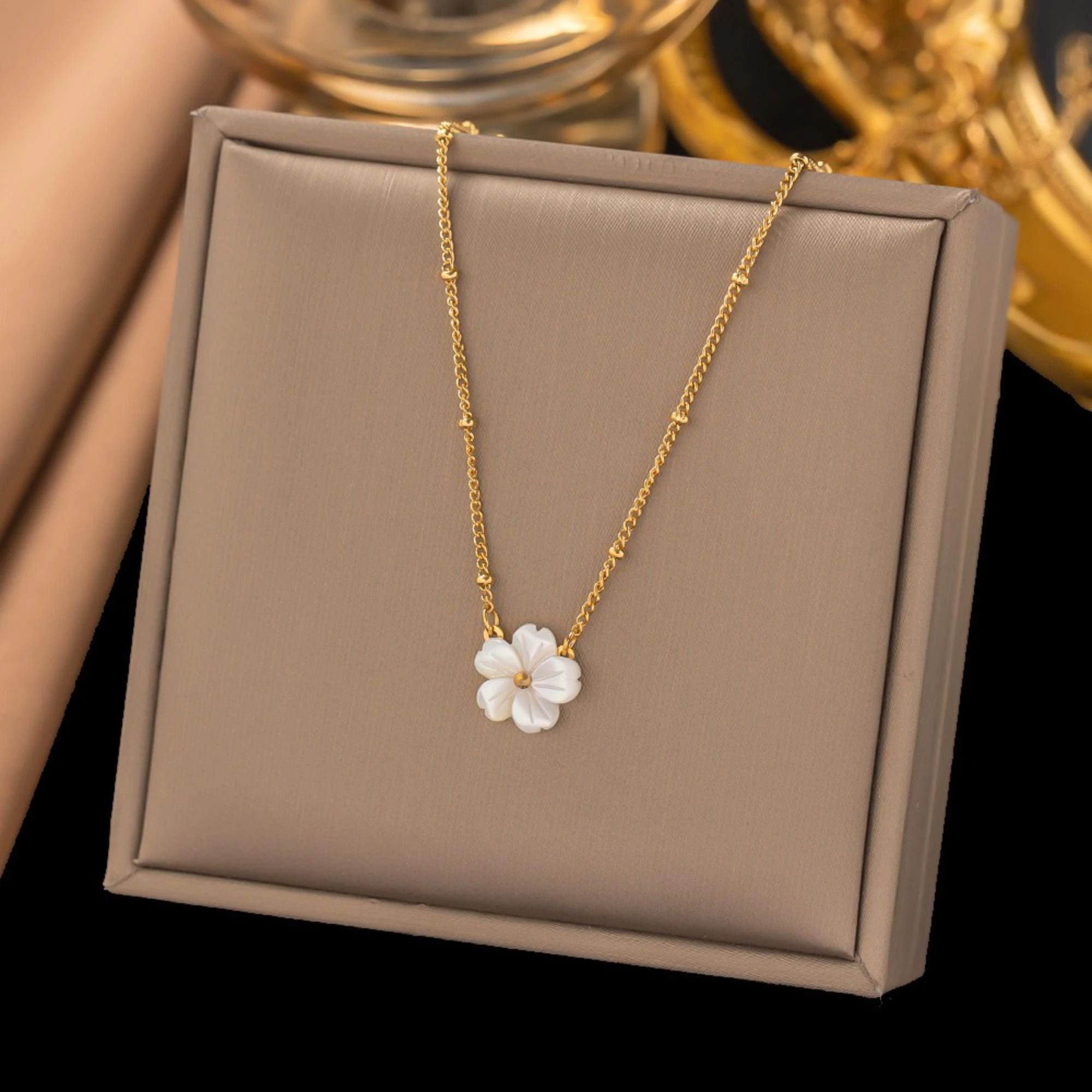 MYKI Anti-Tarnish Stainless Steel Gold Plated Floral Pendant Chain  (MK799G-SSYI)
