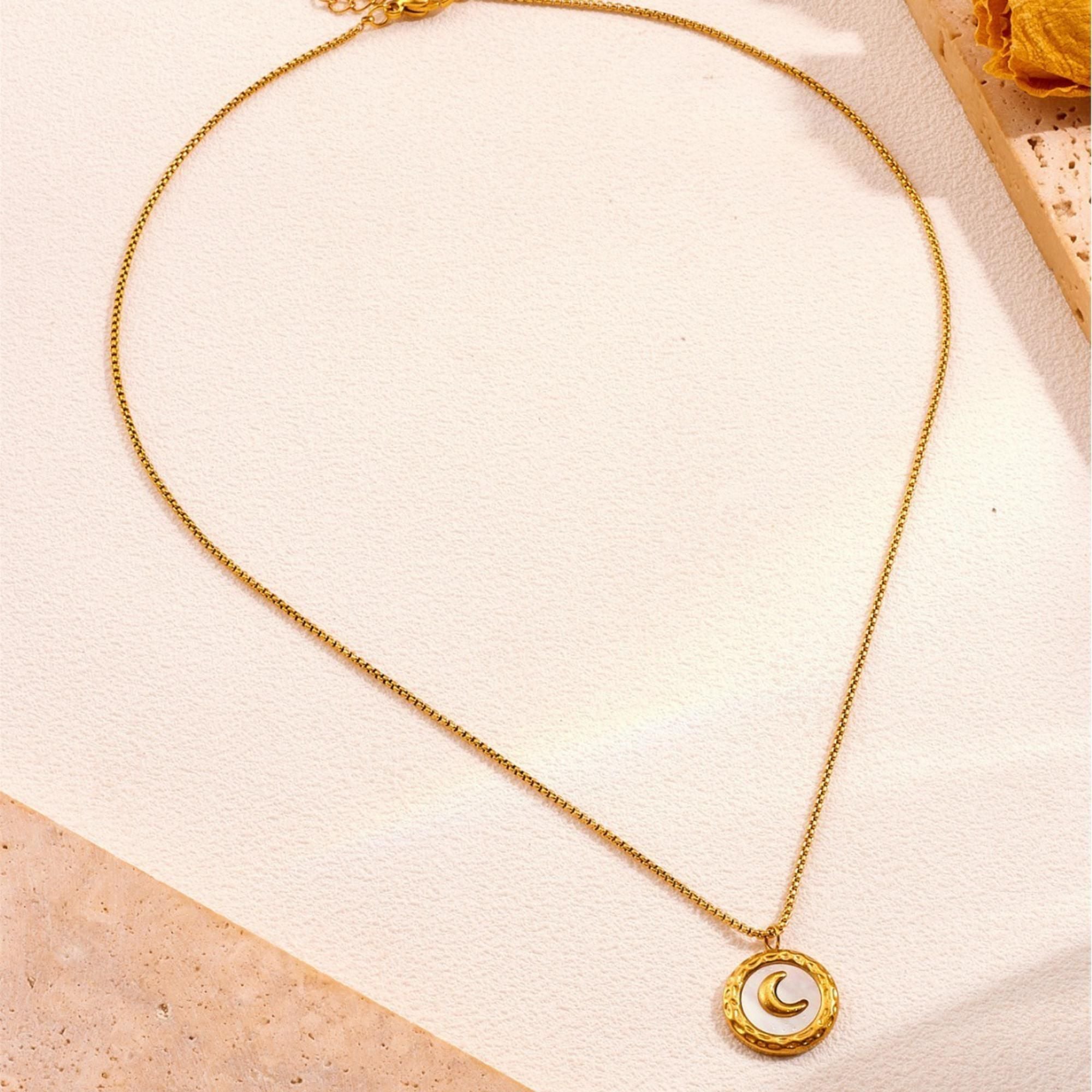 MYKI Striking Stainless Steel Pendant (MK838G-SSYI)