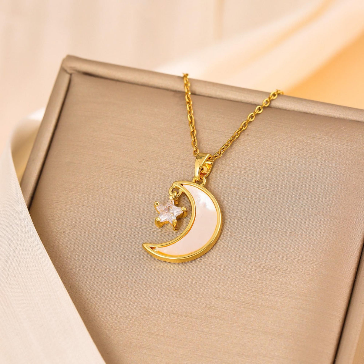 MYKI Multi-Color Moon Pendant (MK867G-SSYI)