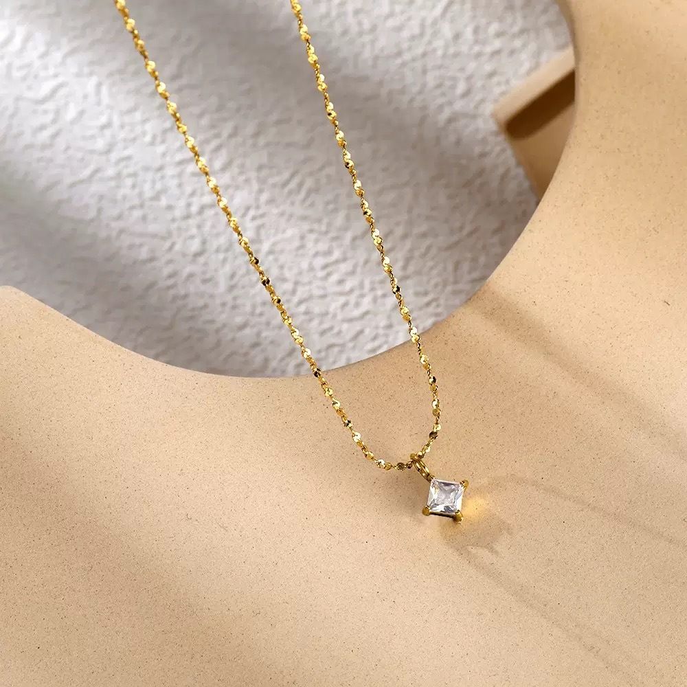 MYKI Elegant Gold-Plated Diamond Pendant Necklace (MK909G-SSYI)
