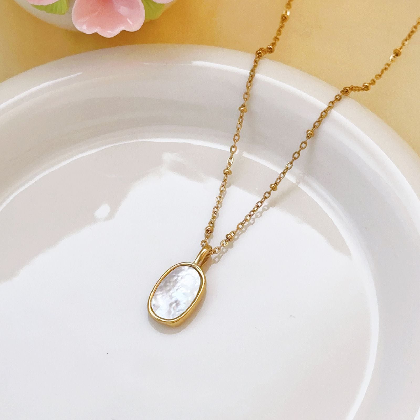 MYKI Anti-Tarnish Oval Shell Pendant Gold Necklace (MK954G-SSYI)