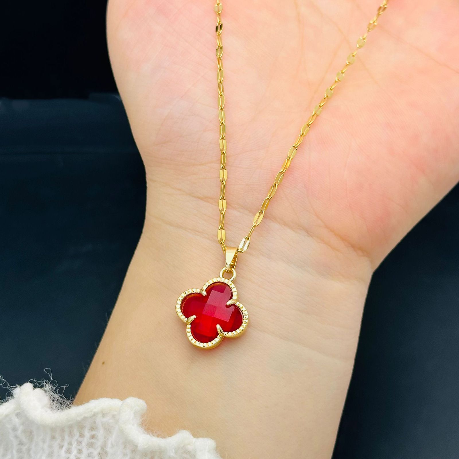 MYKI Anti-Tarnish Clover Pendant Necklace (MK966-SSYI)