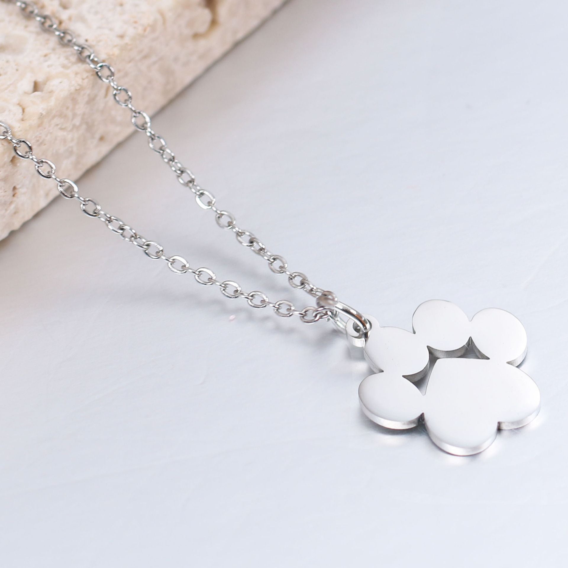 MYKI Anti-Tarnish Dog Pet Clover Pendant Necklace (MKMC125-MPC)