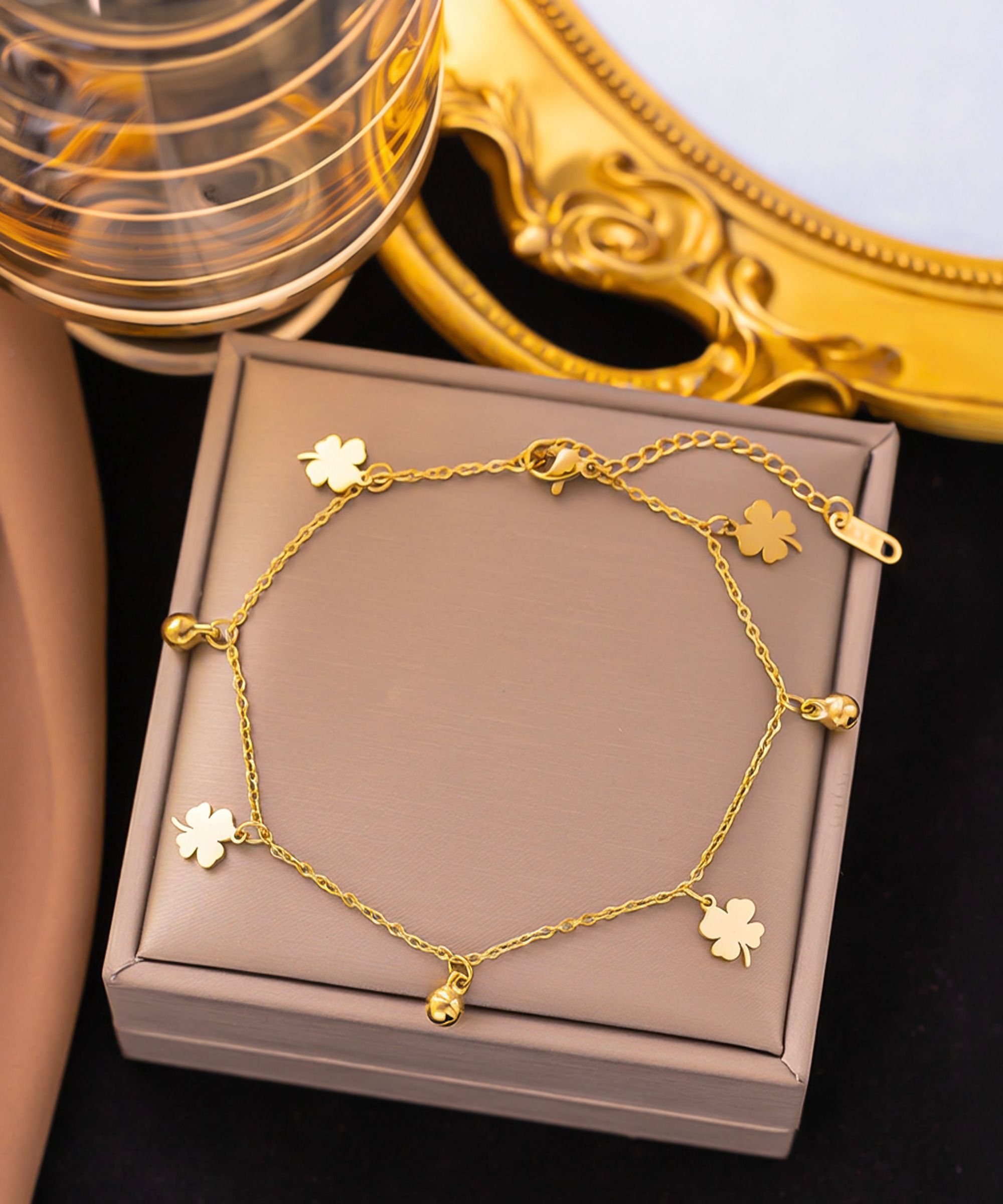 MYKI Pretty Floral Charm Bracelet (MKBRAD479G)