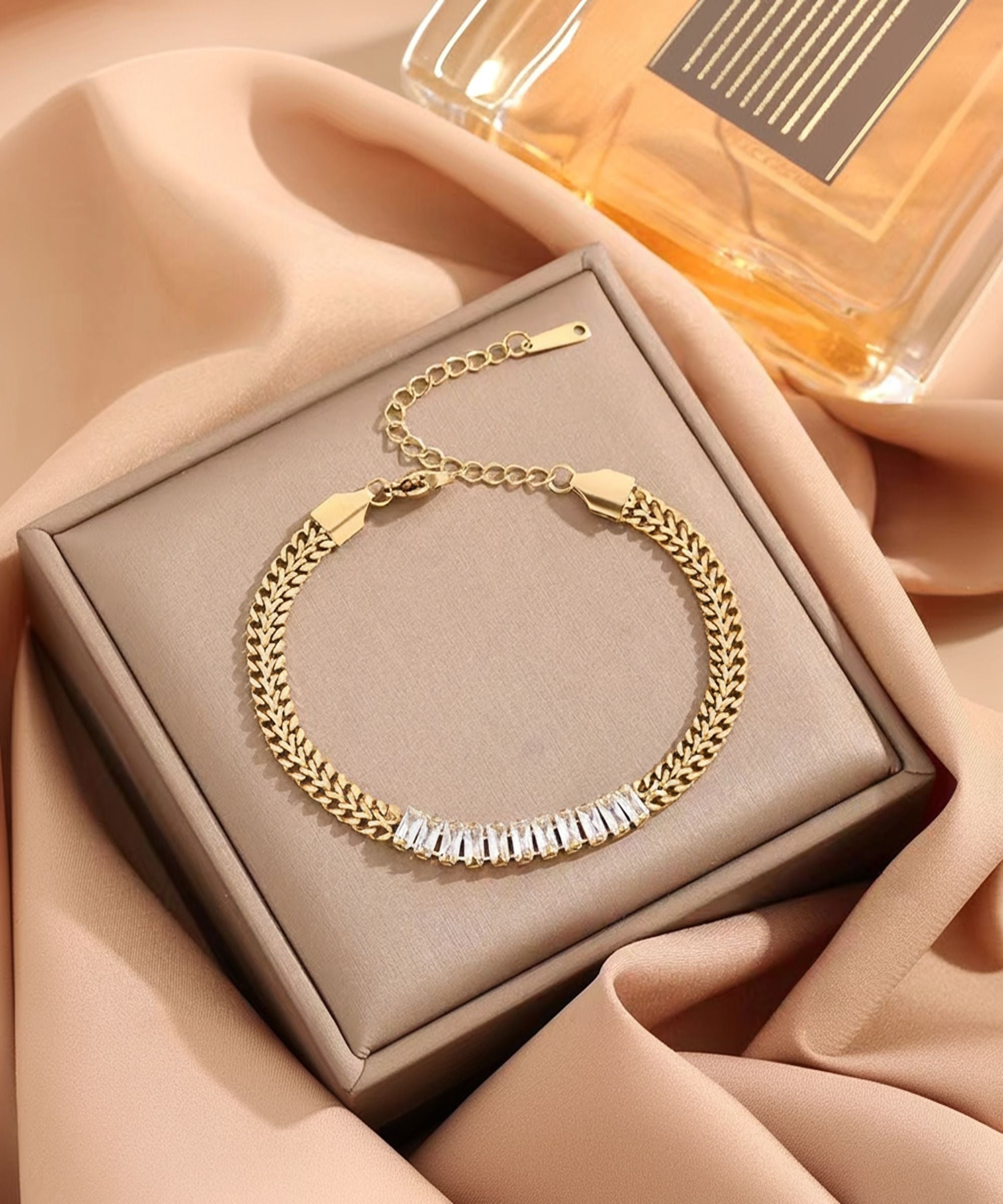 MYKI Sweet Bugget Style Bracelet  (MKBRAD534G)